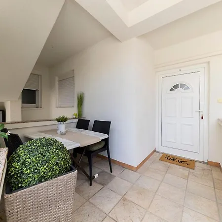 Micic Apartment *