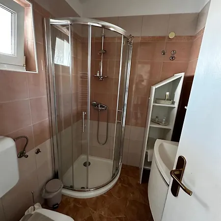 Micic By Belmont Realty زادار