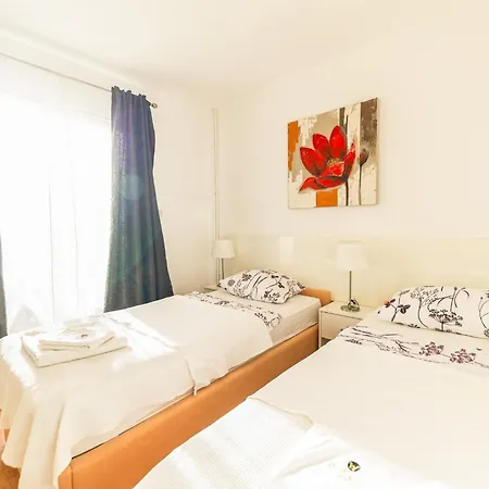 公寓 Micic By Belmont Realty *